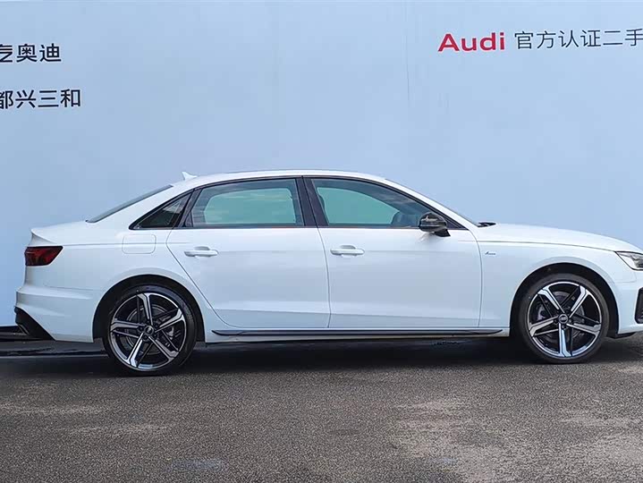 Audi A4L 2024 40 TFSI — фото 3