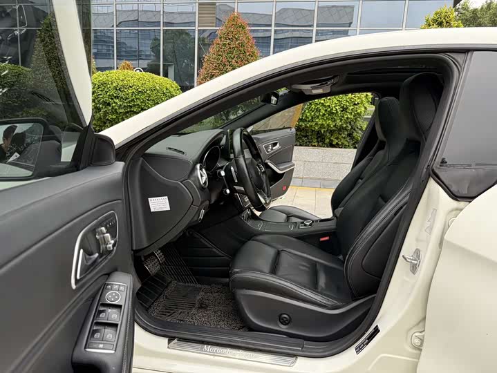 Mercedes-Benz CLA 2017 CLA 260 4 MATIC — фото 4