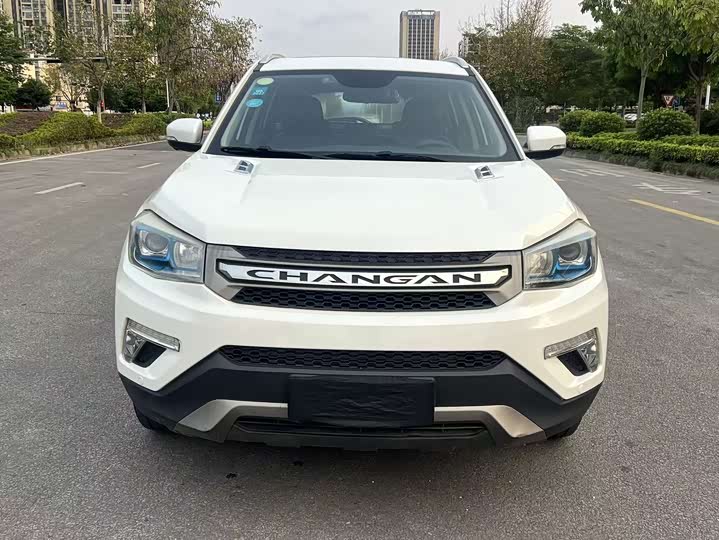 Changan CS75 2017 1.5 T MT — фото 2