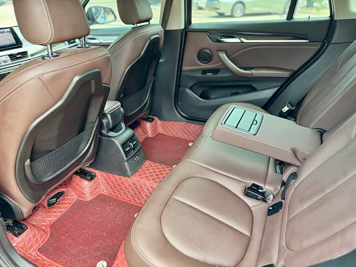 BMW X1 2020 x Drive 25 Li — фото 8