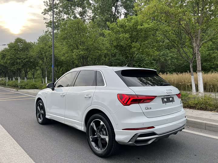 Audi Q3 2022 35 TFSI — фото 6