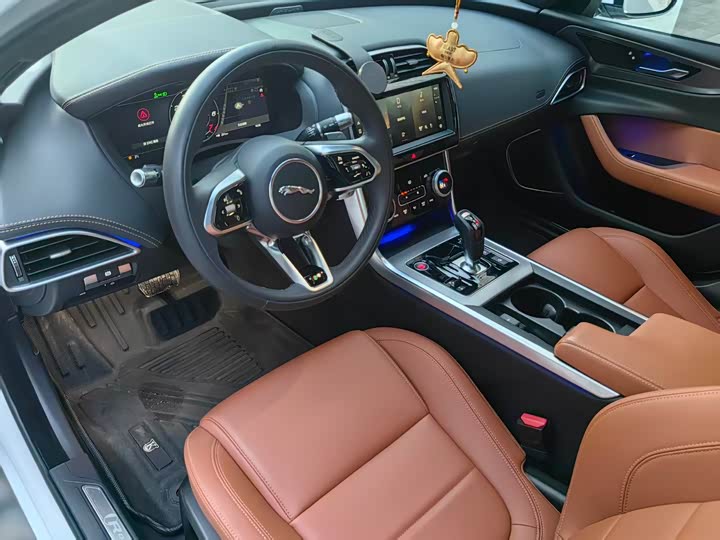 Jaguar XEL 2021 2.0 T 250 PS R-DYNAMIC SE — фото 16