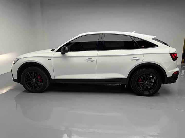 Audi Q5L Sportback 2021 40 TFSI Luxury — фото 19