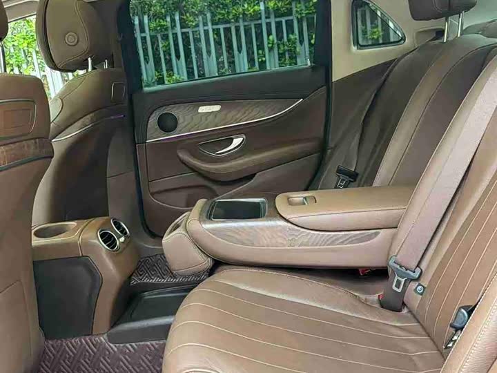Mercedes-Benz E-Class 2017 E 320 L 4 MATIC — фото 10