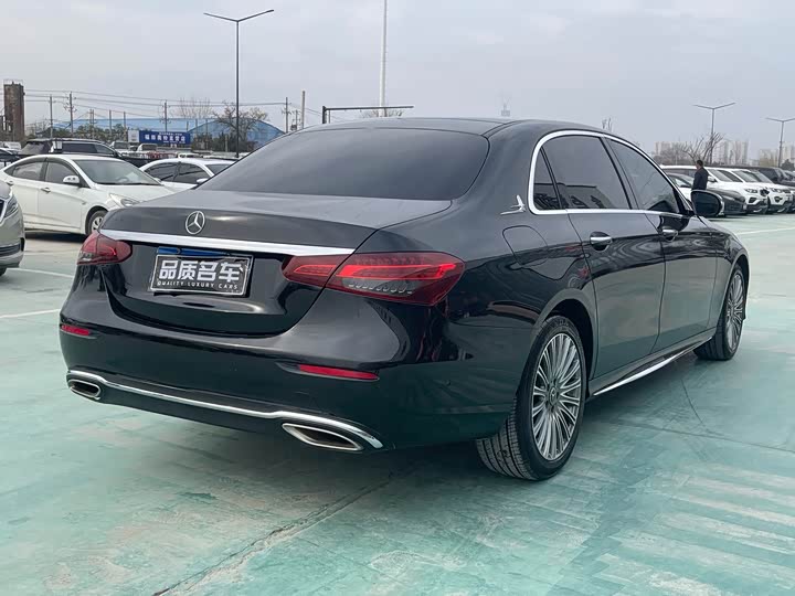 Mercedes-Benz E-Class 2017 E 300 L Luxury — фото 16