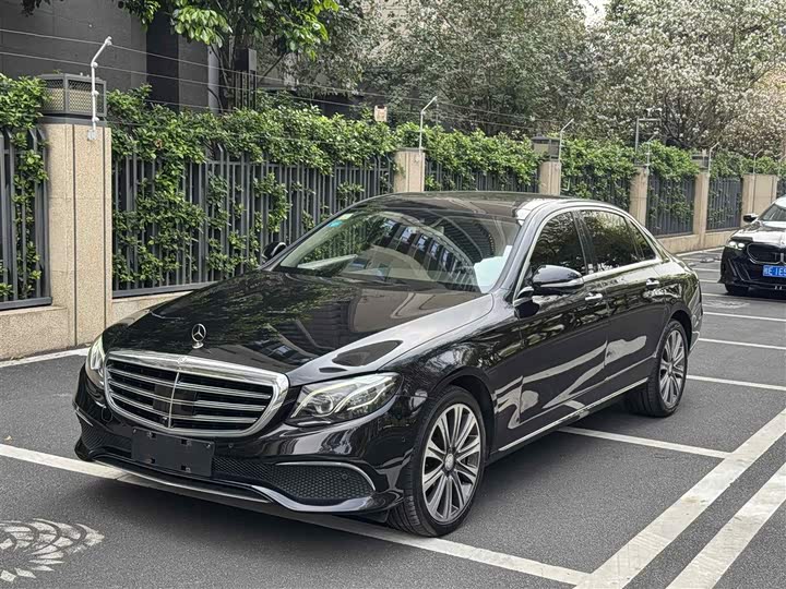 Mercedes-Benz E-Class 2017 E 320 L 4 MATIC — фото 1