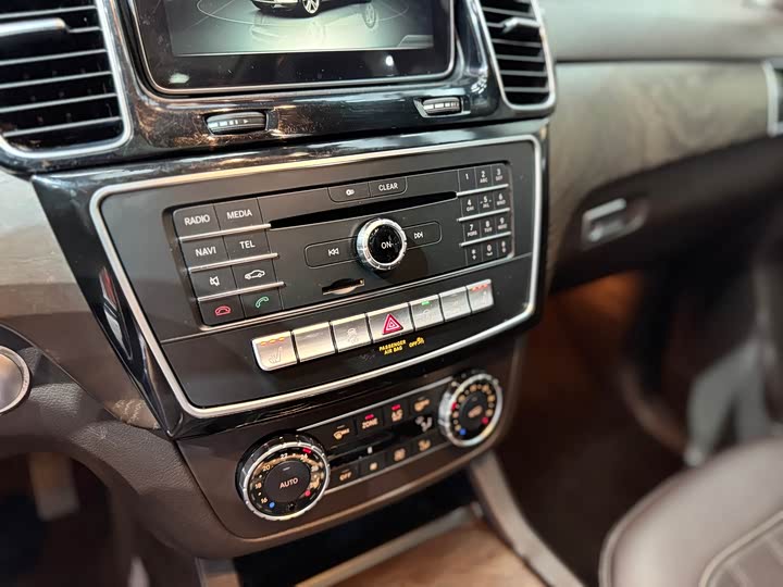 Mercedes-Benz GLE 2015 GLE 400 4 MATIC — фото 12