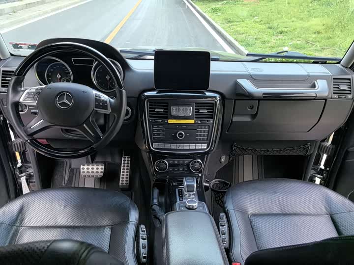 Mercedes-Benz G-Class 2018 G 550 — фото 11