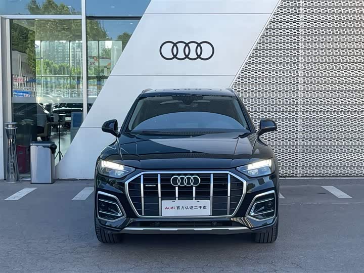 Audi Q5L 2022 40 T — фото 2