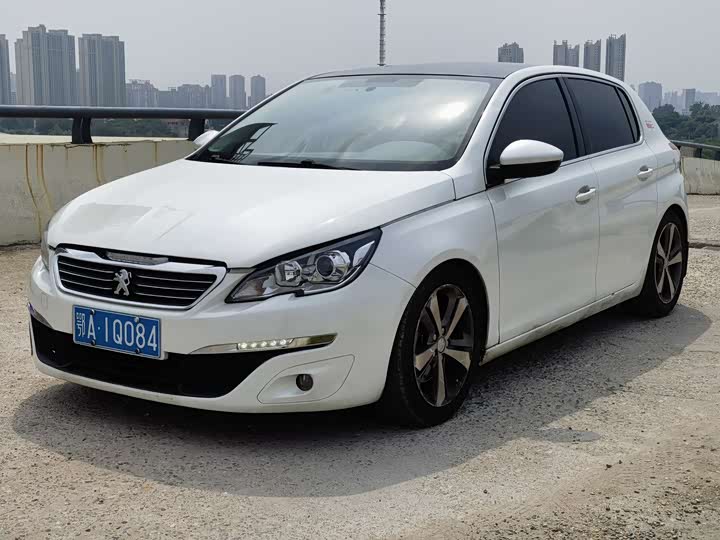 Peugeot 308 S 2015 1.6 T AT — фото 1