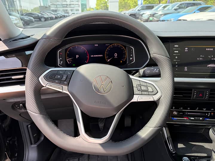 Volkswagen Passat — фото 5
