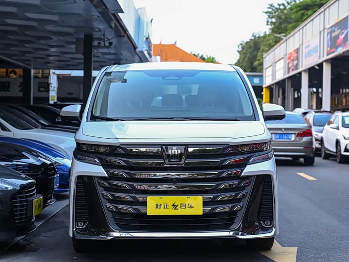 Toyota Vellfire — фото 4
