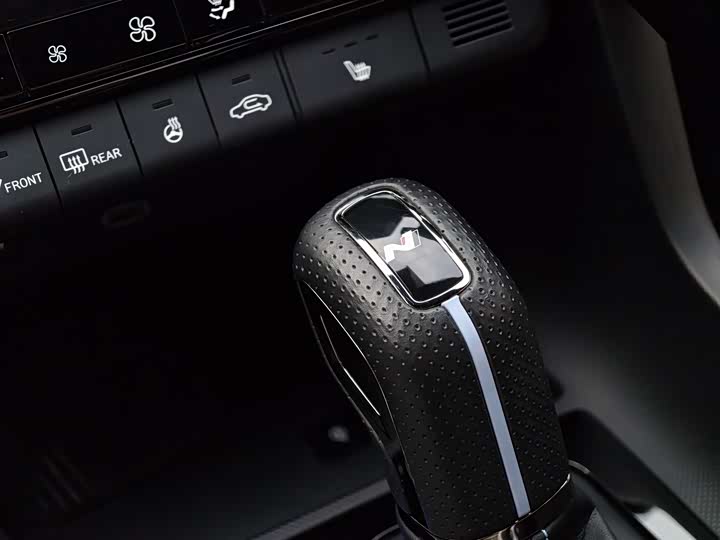 Hyundai Elantra 2023 2.0 T Sport Package Edition — фото 22