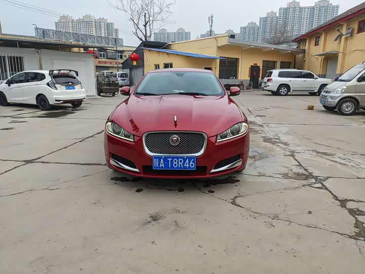 Jaguar XF 2015 XF 2.0 T — фото 2