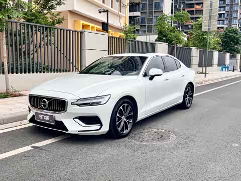 Volvo S60 2022 B 4 — фото 18