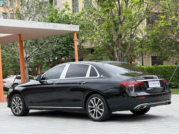 Mercedes-Benz E-Class 2017 E 300 L Luxury — фото 9