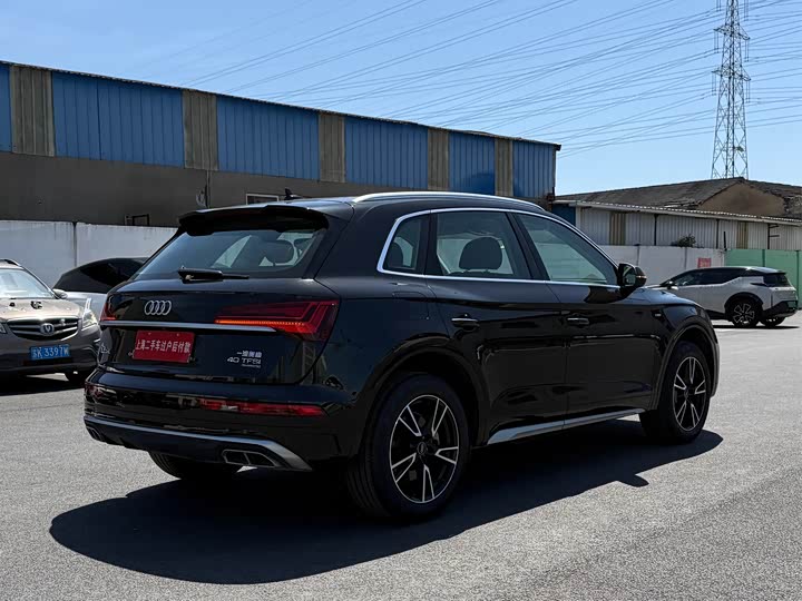 Audi Q5L 2022 40 T — фото 26