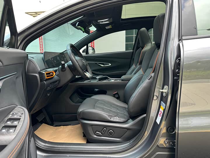 Changan UNI-T 2020 1.5 T Flagship — фото 13
