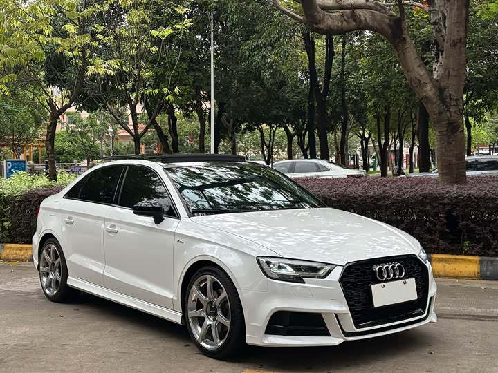 Audi A3 2017 Limousine 35 TFSI Sport — фото 3