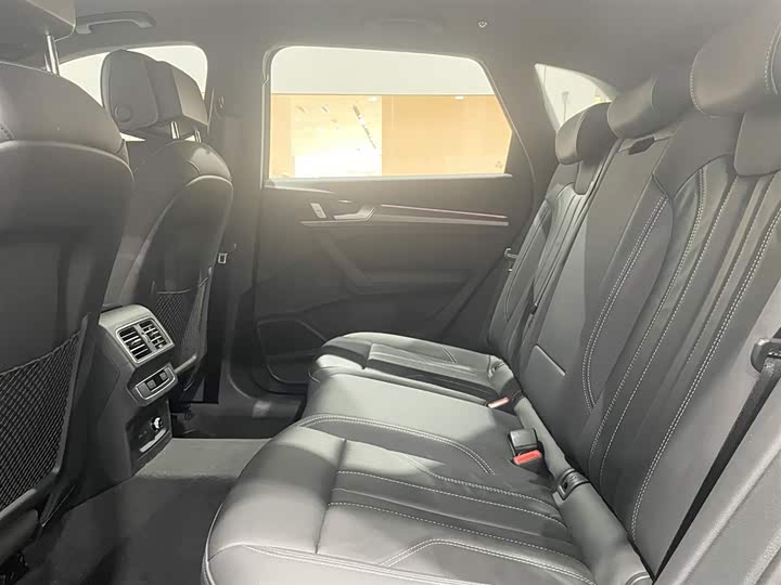 Audi Q5L 2024 45 TFSI — фото 9