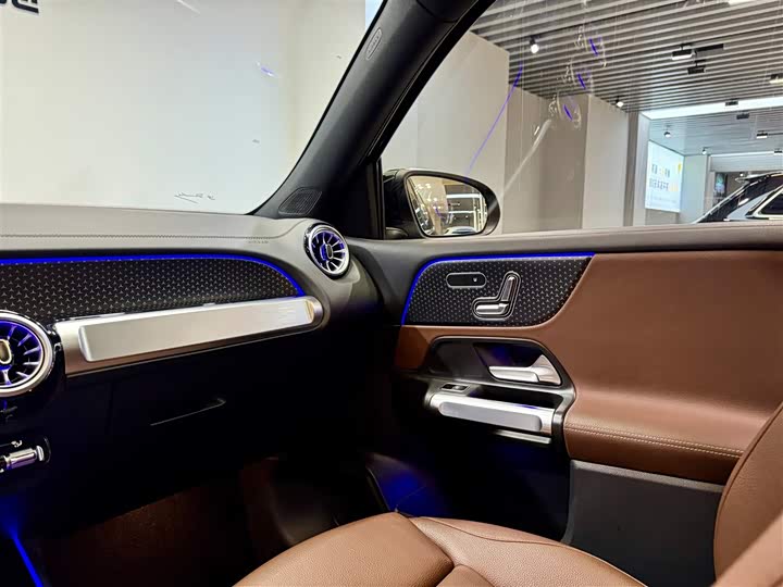 Mercedes-Benz GLB 2024 GLB 220 — фото 28