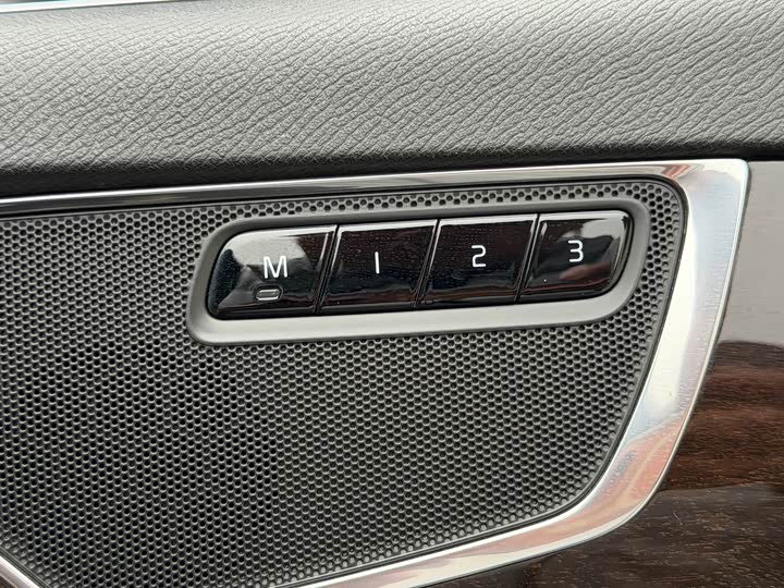 Volvo XC90 2017 T 6 5 — фото 15