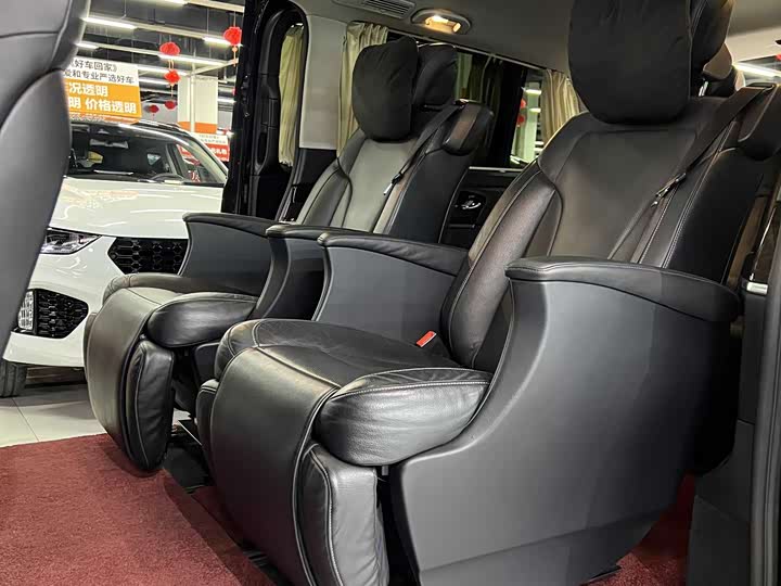 Mercedes-Benz V-Class 2017 V 260 L — фото 12