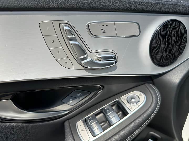 Mercedes-Benz GLC 2020 GLC 260 4 MATIC SUV — фото 15