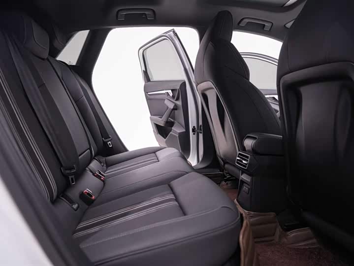 Audi A3 2023 Sportback 35 TFSI Sport — фото 24