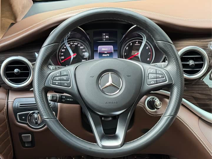 Mercedes-Benz V-Class 2017 V 260 — фото 11