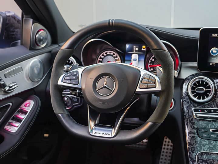 Mercedes-Benz C-Class 2017 AMG C 63 — фото 9
