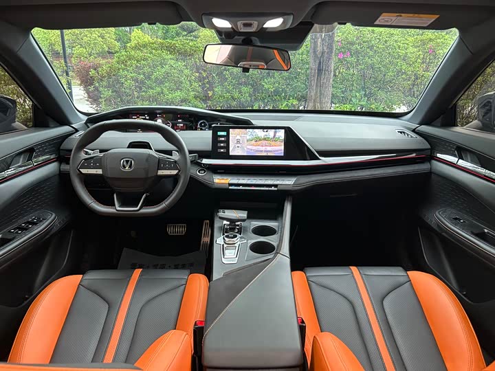 Changan UNI-V 2024 1.5 T Sport — фото 24