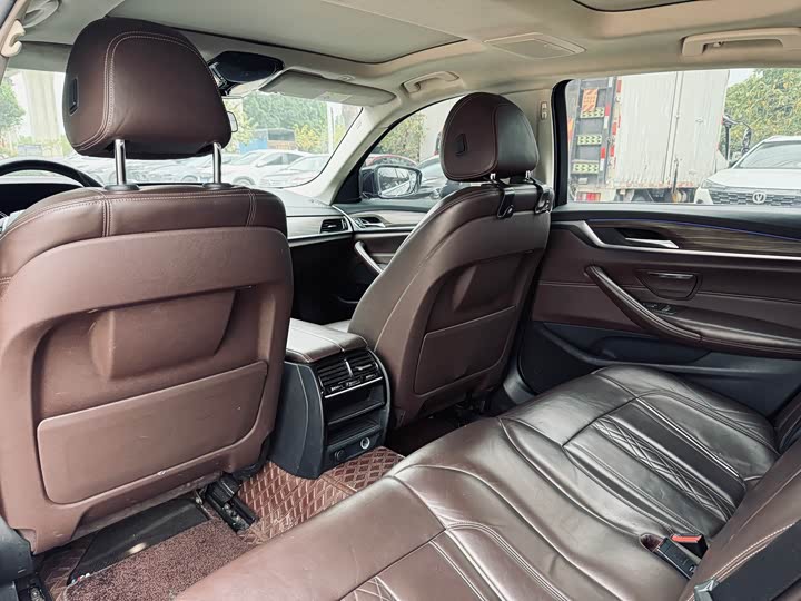 BMW 5-Series 2018 530 Li Leading — фото 21