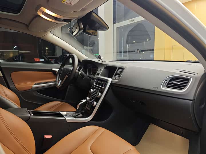 Volvo S60 2018 S 60 L T 3 — фото 31