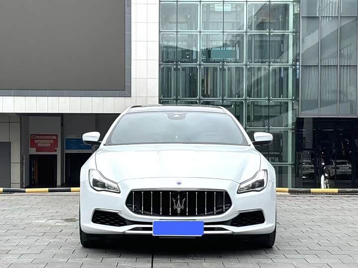 Maserati Quattroporte — фото 2