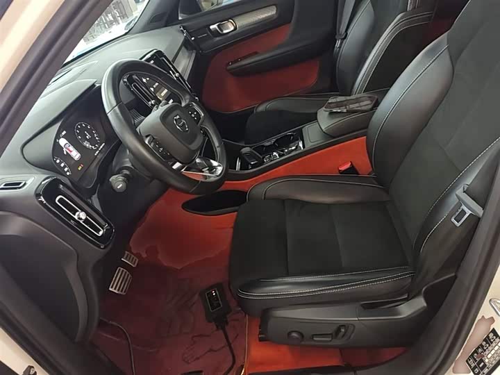 Volvo XC40 2021 T 4 WD — фото 15