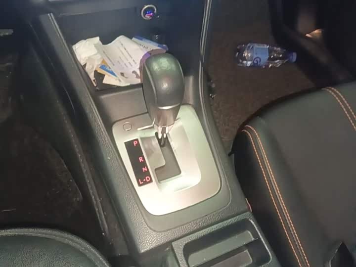 Subaru XV 2014 2.0i — фото 14