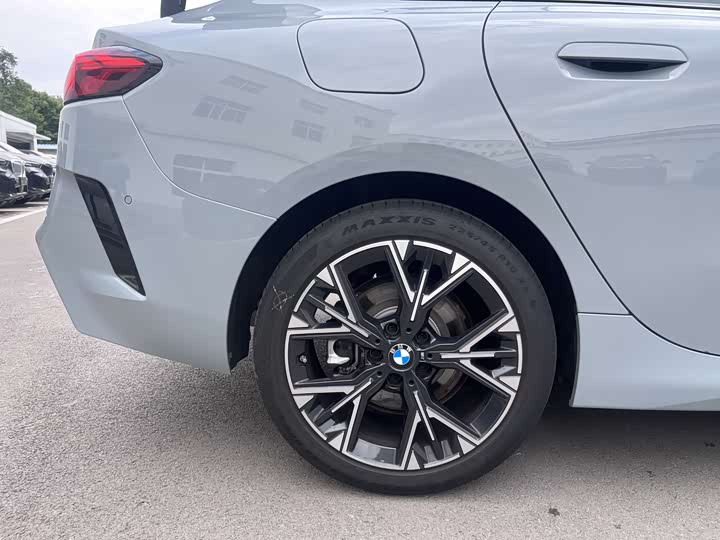 BMW 2-Series 2025 225 L M — фото 13
