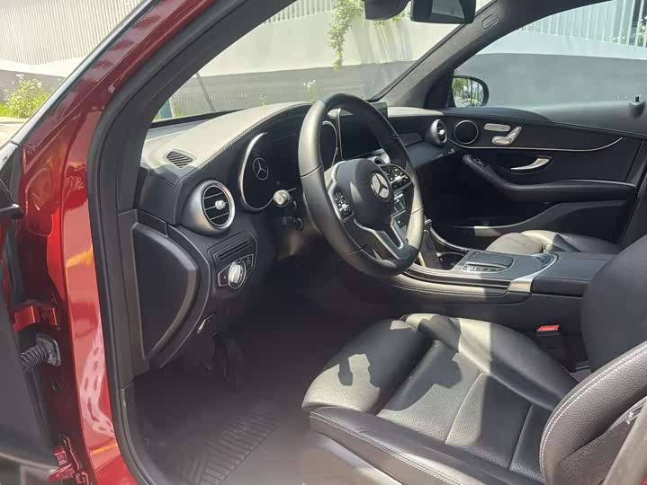 Mercedes-Benz GLC 2020 GLC 300 4 MATIC SUV — фото 8