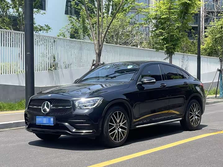 Mercedes-Benz GLC 2020 GLC 300 4 MATIC SUV — фото 1