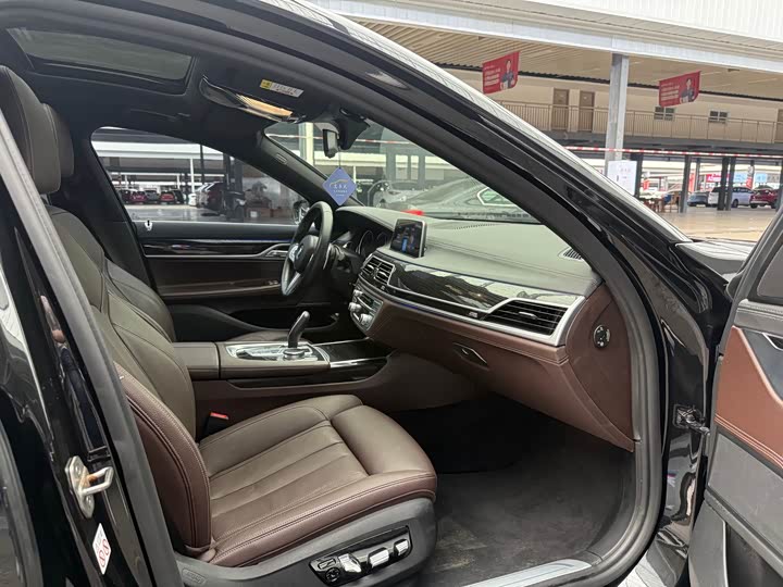 BMW 7-Series 2018 730 Li Leading M — фото 21