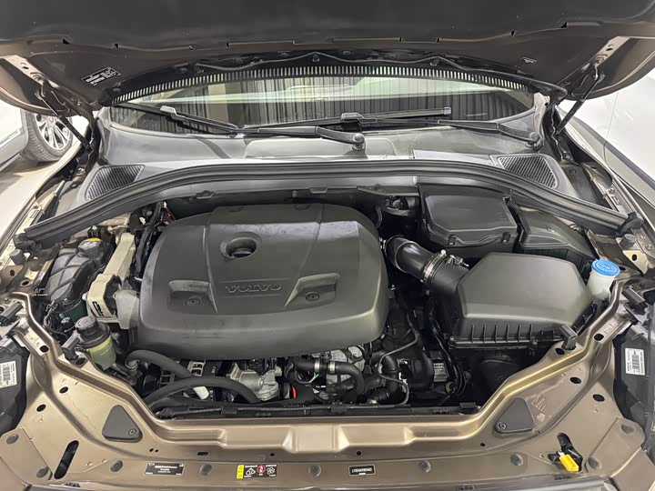 Volvo XC60 2017 T 5 AWD — фото 26