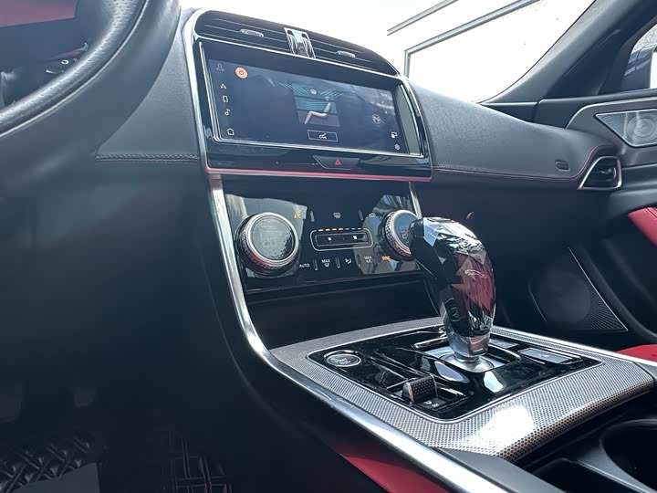 Jaguar XEL 2022 2.0 T 250 PS R-DYNAMIC S — фото 7