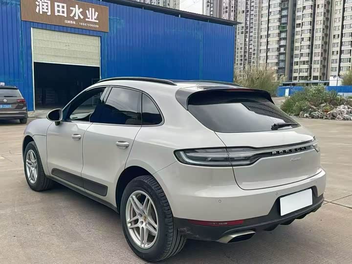 Porsche Macan 2021 Macan 2.0 T — фото 6