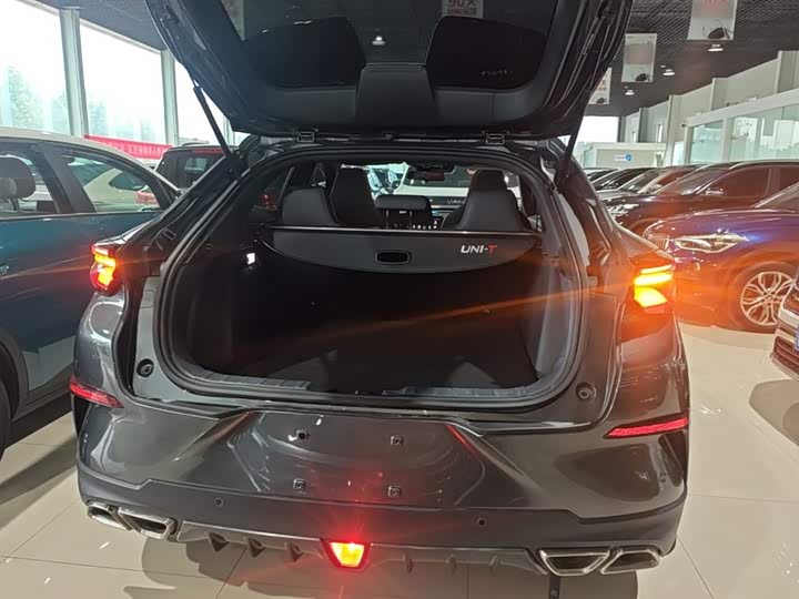 Changan UNI-T 2020 1.5 T Premium — фото 19