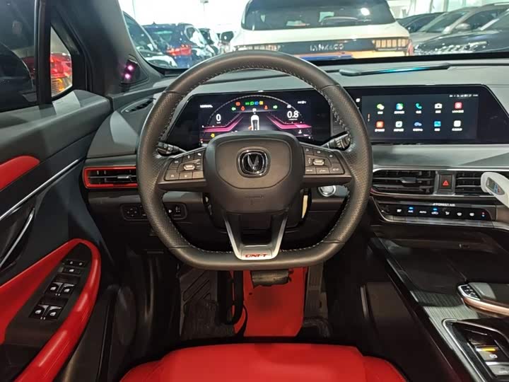 Changan UNI-T 2020 1.5 T Premium — фото 11