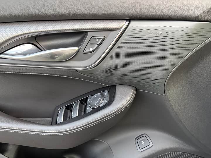 Cadillac CT5 2024 28 T Luxury Pro — фото 5