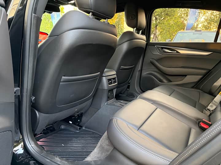 Cadillac CT5 2024 28 T Luxury Pro — фото 9