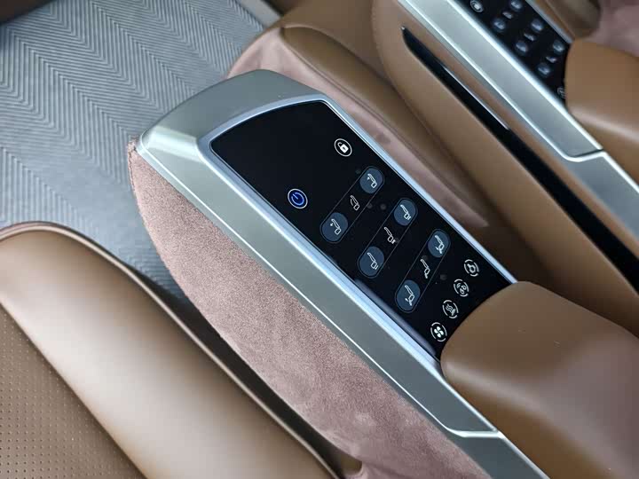Mercedes-Benz V-Class 2018 V 260 VI — фото 8