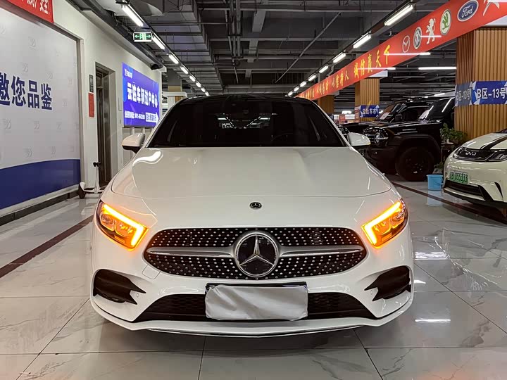 Mercedes-Benz A-Class 2022 A 200 L — фото 1